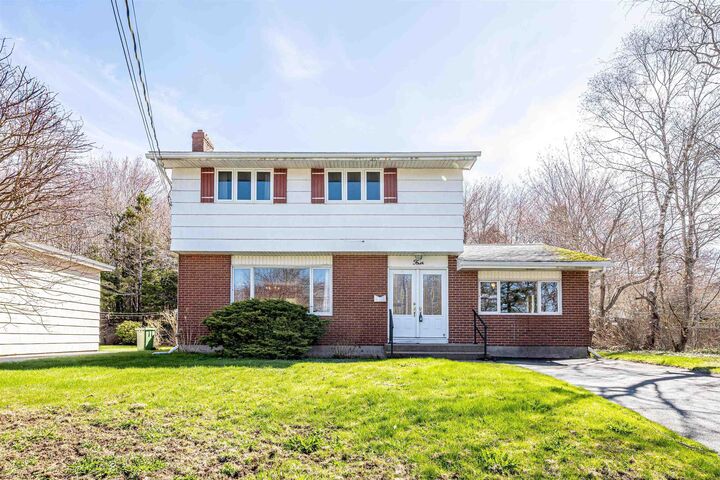 Property Photo:  4 Dunrobin Drive  NS B2X 1J4 