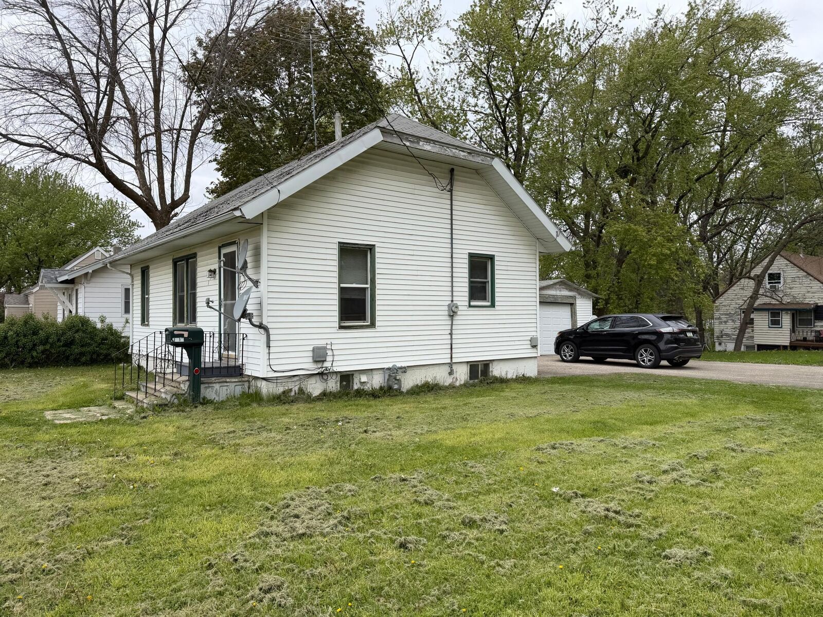Property Photo:  319 8th Street E  MN 56007 