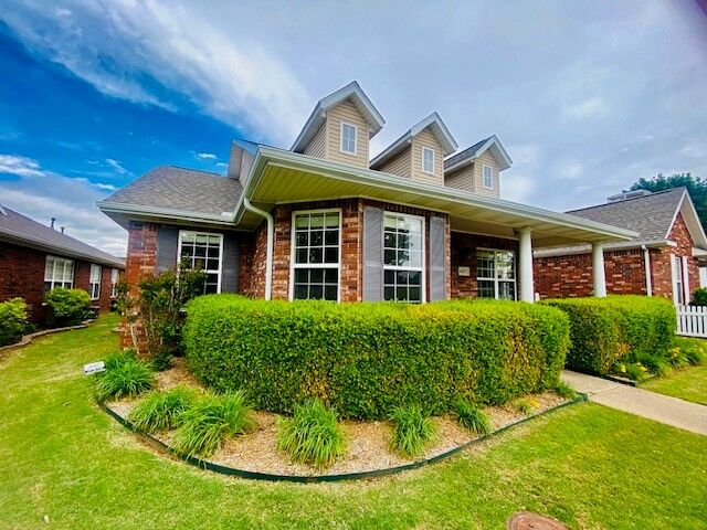 Property Photo:  6872 Young Farm Avenue  AR 72762 