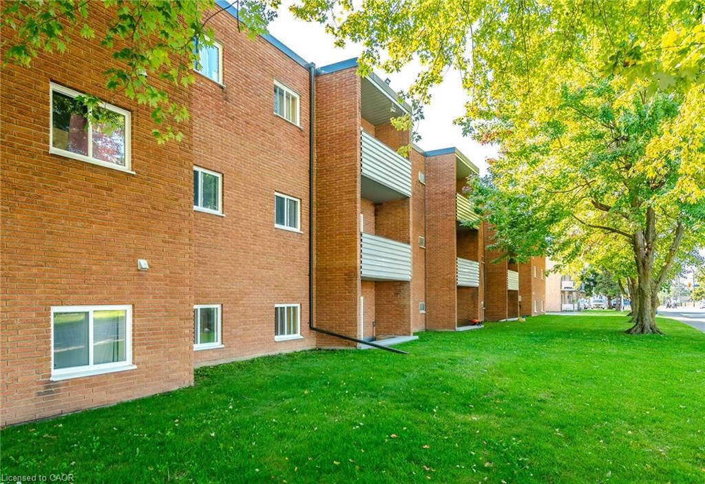 Property Photo:  529 Elm Street 16  ON L3K 5W6 