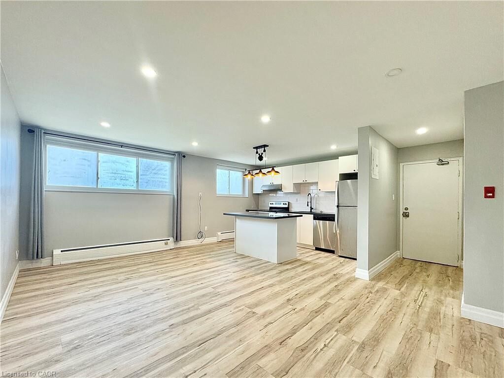 Property Photo:  413 Hazel Street 104  ON N2L 3P7 