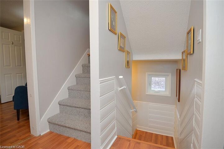 Property Photo:  130 East 18th Street 2  ON L9A 4P1 
