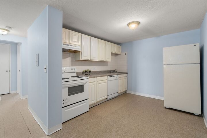 Property Photo:  71 Oxford Ave A  MA 02138 