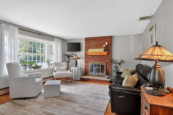 Property Photo:  14 Mohawk Dr  MA 01532 