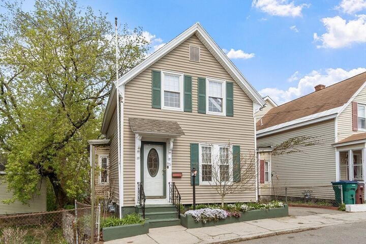 Property Photo:  65 Woodcock Street  MA 01854 