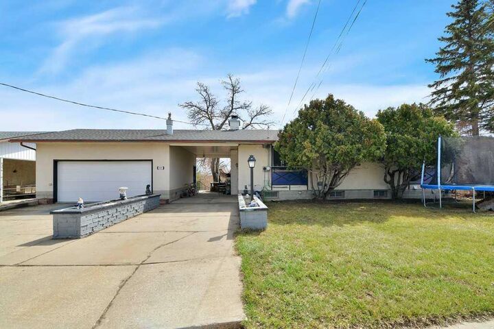 Property Photo:  5007 Shull Street  AB T0M 0J0 