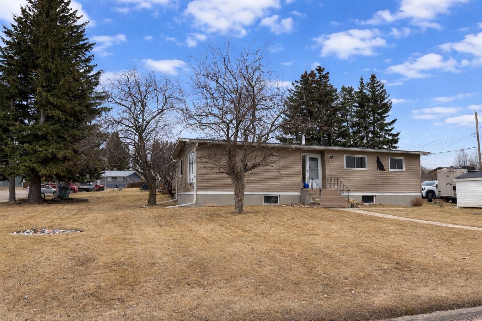 Property Photo:  5336 52 Street Close  AB T4T 1G9 