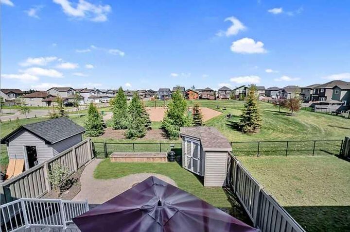 Property Photo:  8621 88B Street  AB T8X 0P4 