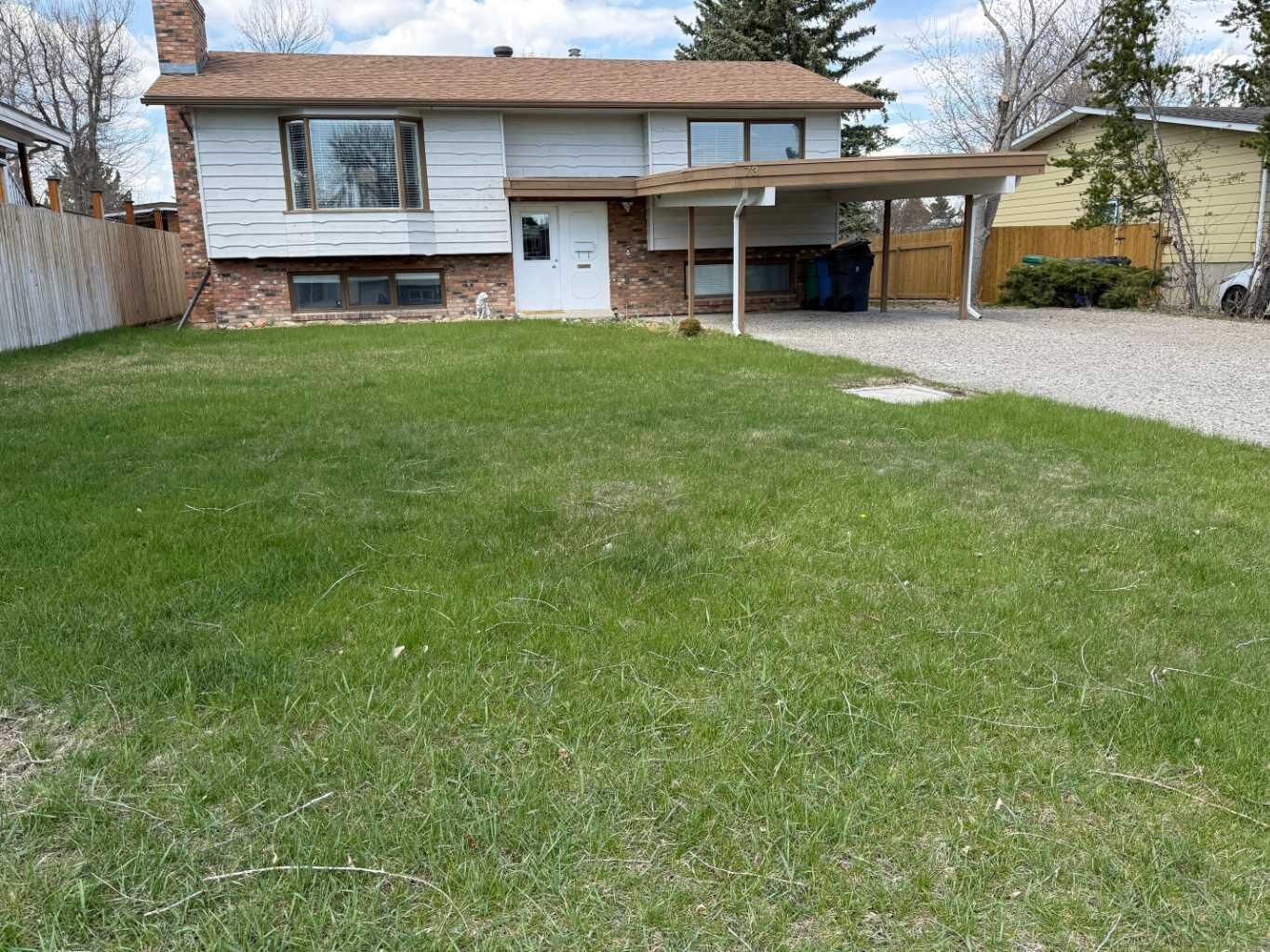 Property Photo:  73 McGill Boulevard W  AB T1K 3V7 