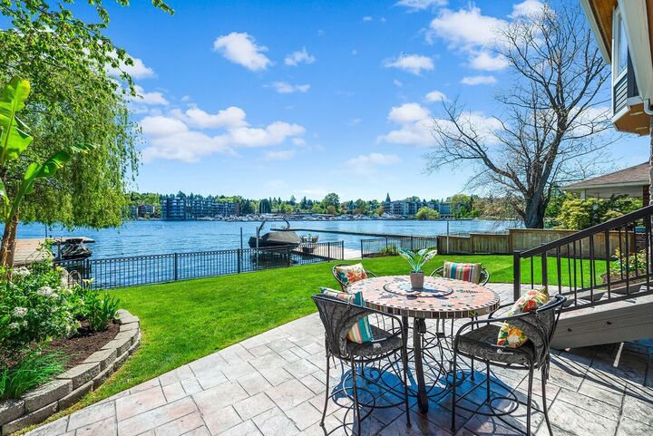 Property Photo:  8696  Island Drive S  WA 98118 