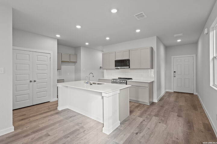 Property Photo:  9010 Ocotillo Rdg  TX 78222 