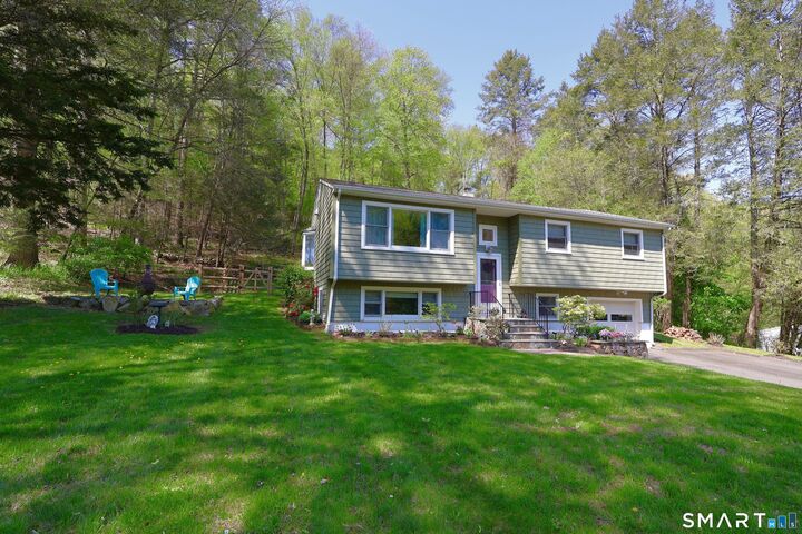 Property Photo:  6 Hillside Court  CT 06804 