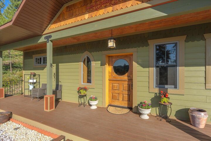 Property Photo:  1939 Old Cc Rd  WA 99101 