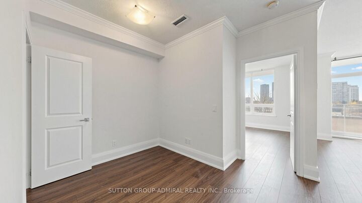 Property Photo:  85 North Park Road 406  ON L4J 0H9 