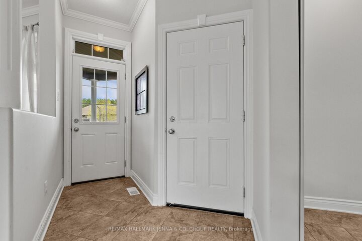 Property Photo: 281 Topaze Crescent ON K4K 0E7