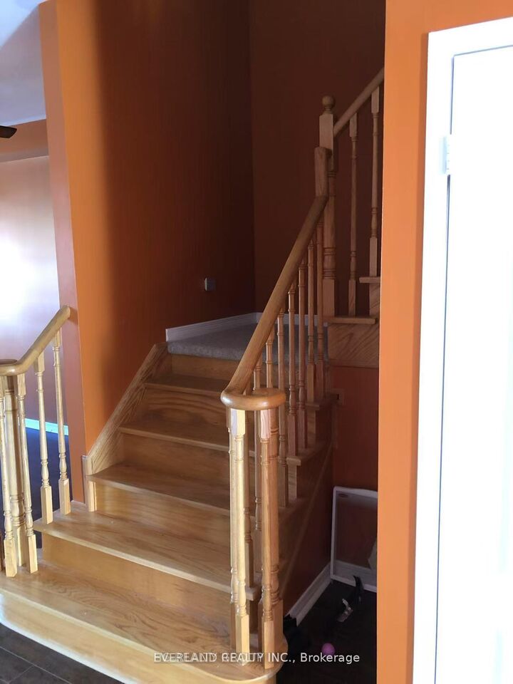 Property Photo: 32 Wheelwright Drive ON L4E 5A4