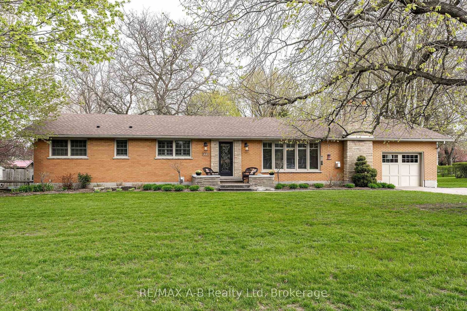 Property Photo: 491 Elizabeth Street ON N4X 1B6