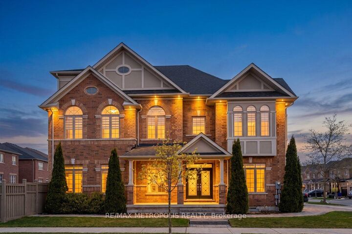 Property Photo:  115 Pelee Avenue  ON L4H 3Z1 