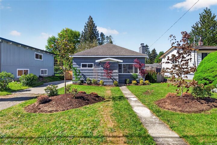 Property Photo: 1965 Piercy Ave BC V9N 3G5