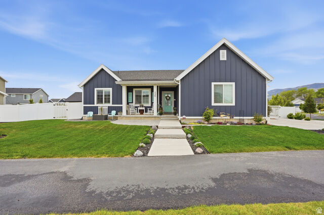 Property Photo:  726 S School House Rd E  UT 84045 