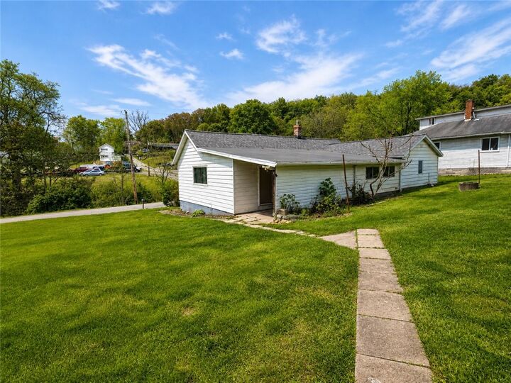 Property Photo: 395 Spring St PA 15698