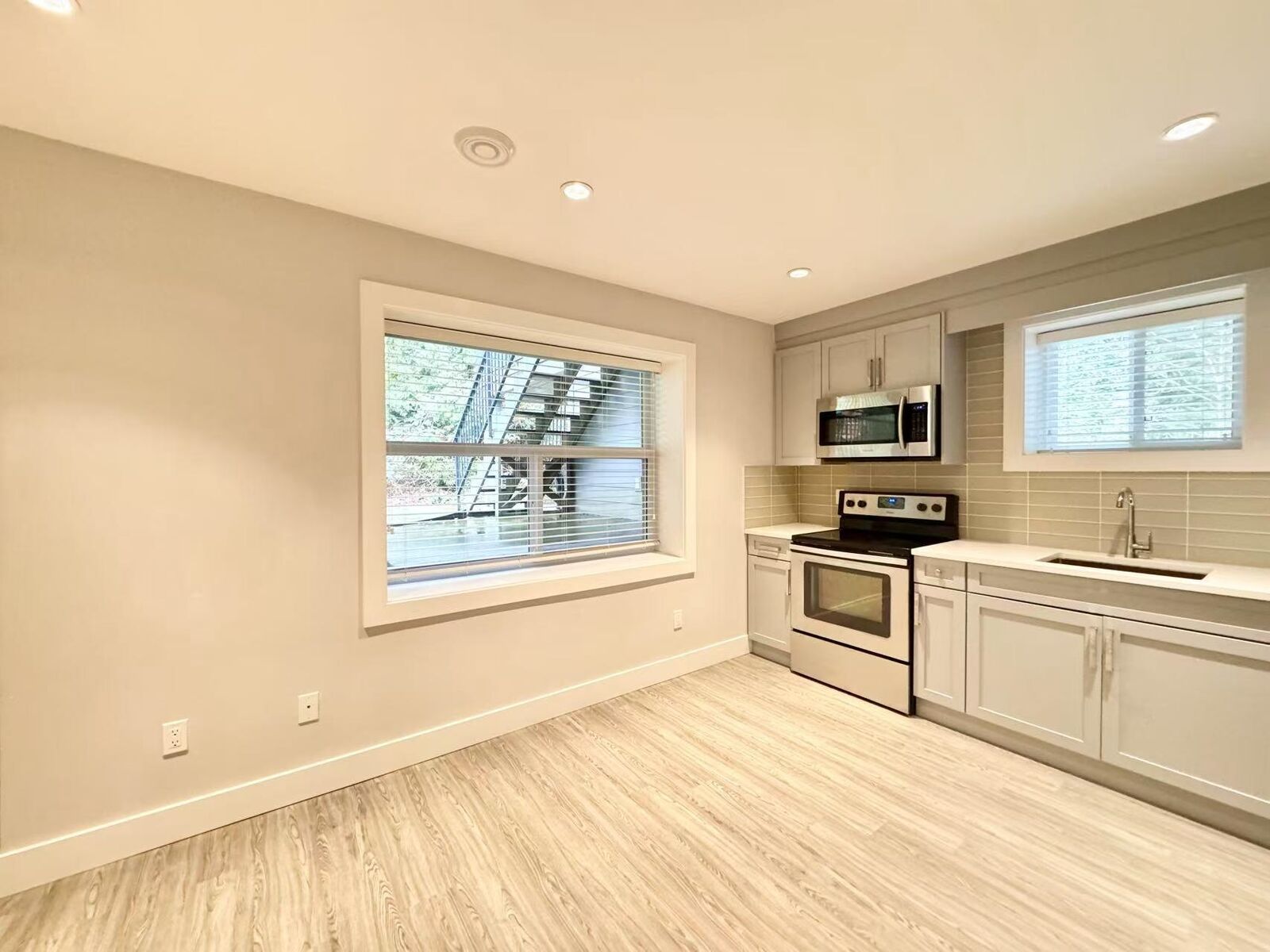 Property Photo:  159xx 92A Avenue Basement  BC V4N 6N1 
