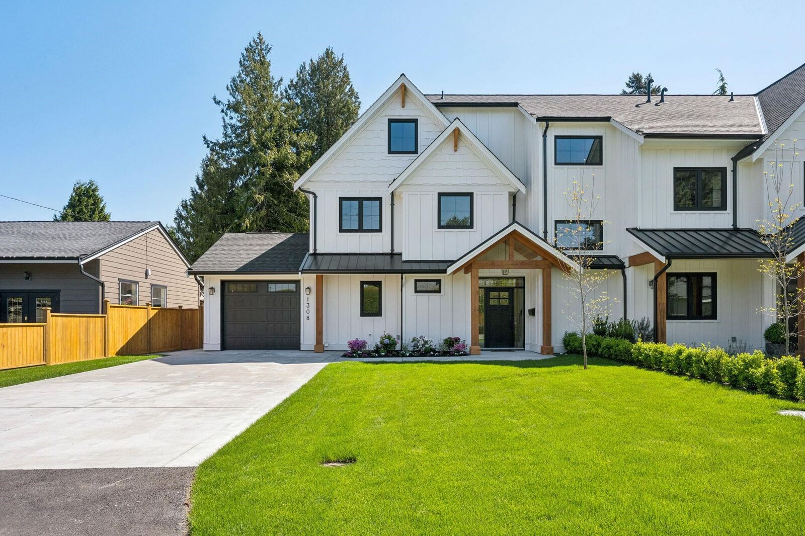 Property Photo: 1308 Malvern Place BC V4M 3H7