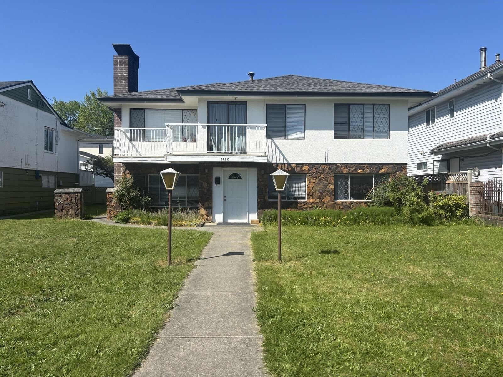 Property Photo:  4455 Napier Street Garden  BC V5C 3H2 