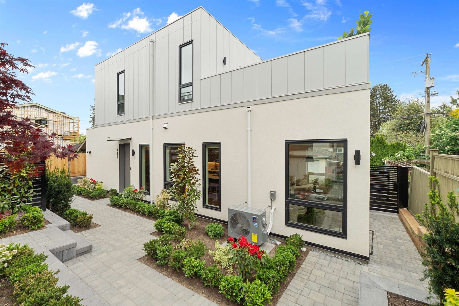 Property Photo: 948 W 57th Avenue BC V6P 1S3