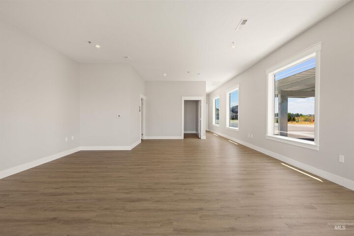 Property Photo:  12545 W State St, Ste#1  ID 83669 
