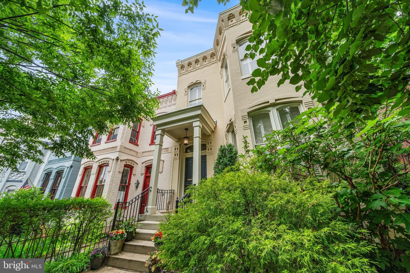 Property Photo:  17 5th Street SE  DC 20003 
