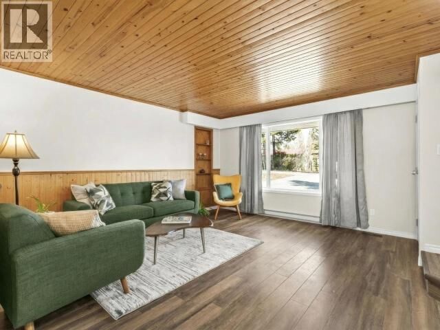 Property Photo:  1717 Hickory Street  YT Y1A 4X6 