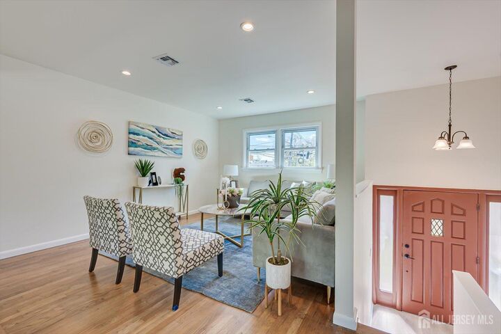 Property Photo:  937 S Washington Avenue S  NJ 08854 