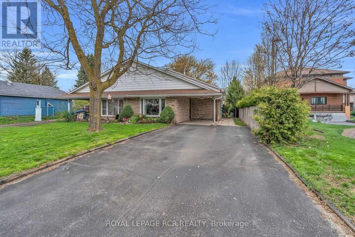 Property Photo:  126 Nelson Street A  ON L9R 1J5 