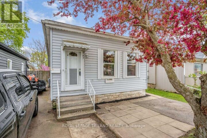 Property Photo:  787 Little Hill Street  ON N5Z 1N1 