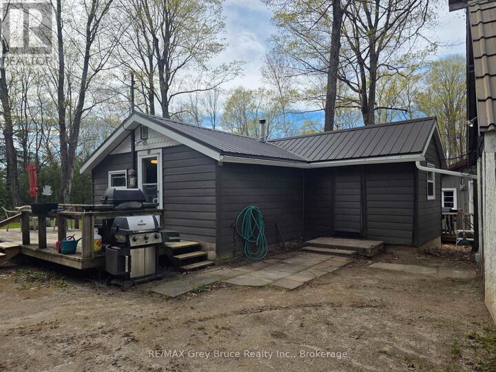 Property Photo:  151 Francis Drive  ON N0H 2K0 
