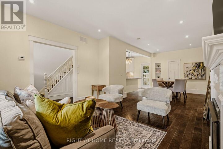 Property Photo:  104 Barnesdale Avenue North  ON L8L 6S5 