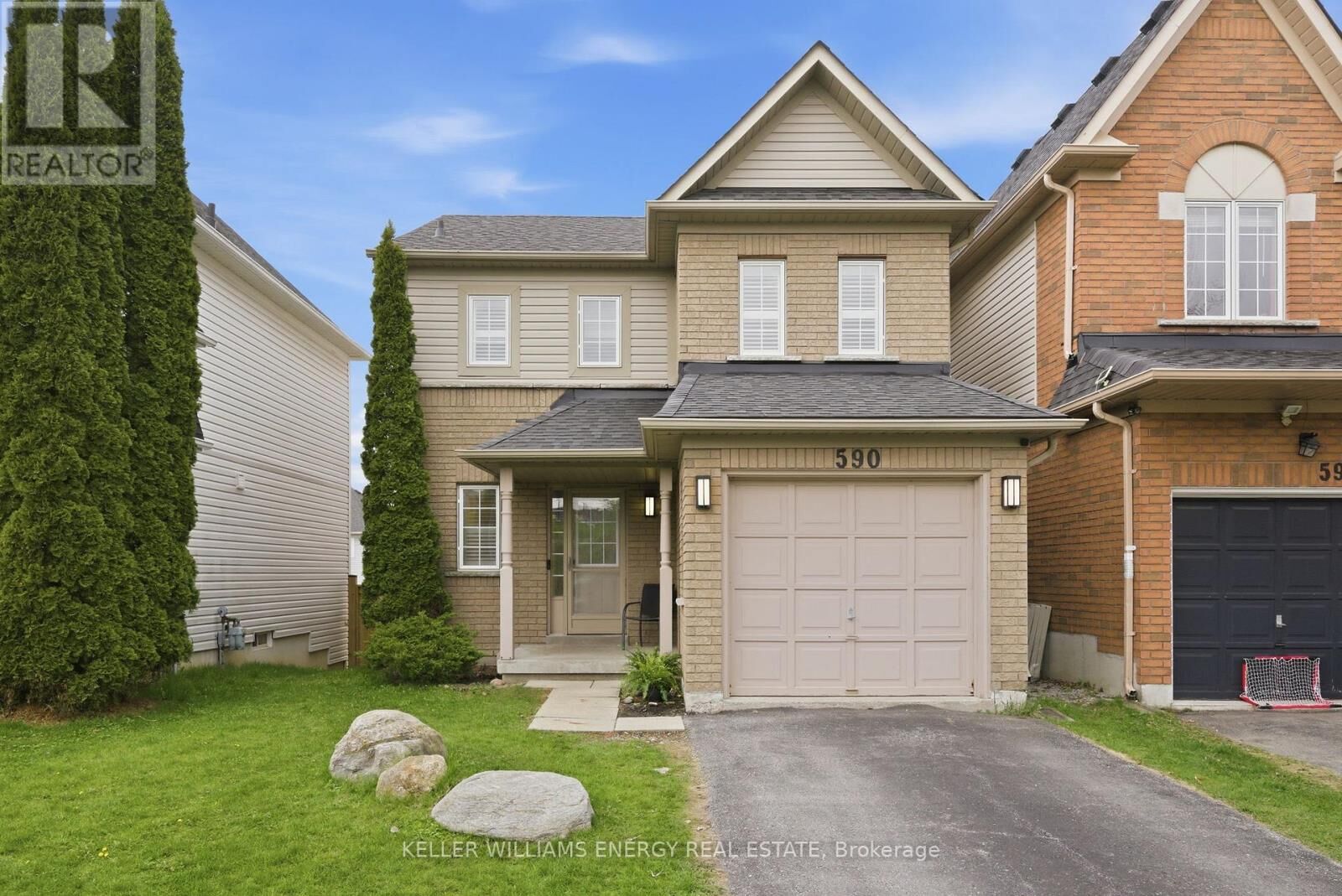 Property Photo:  590 Brasswinds Trail  ON L1K 2Z2 