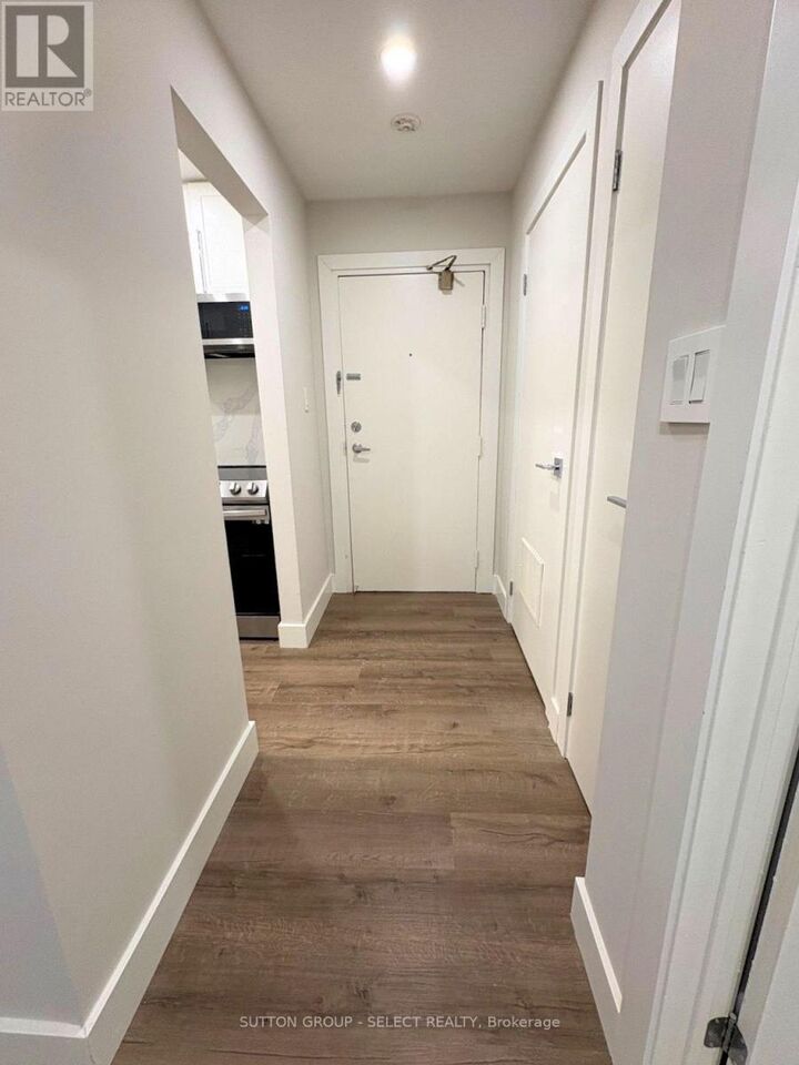 Property Photo:  2228 Trafalgar Street 226  ON N5V 4J8 
