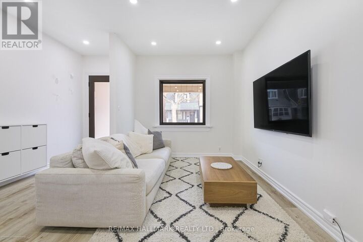 Property Photo:  208 Cedarvale Avenue  ON M4C 4K2 