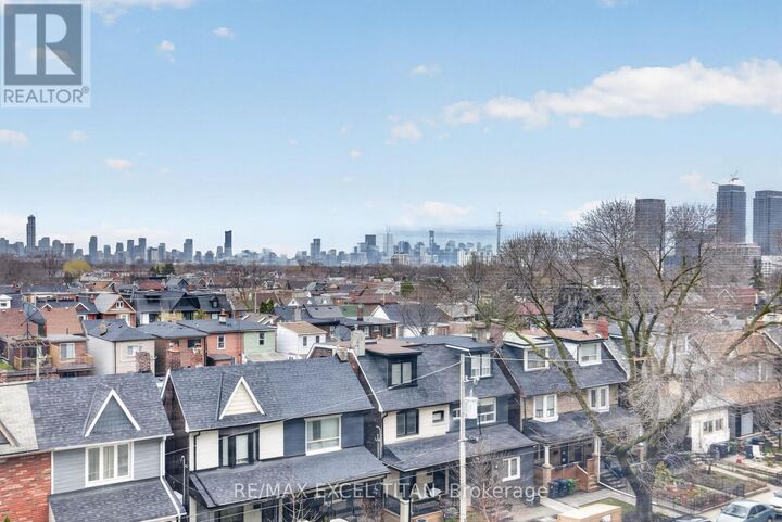 Property Photo:  1401 Dupont Street 404  ON M6H 2B1 