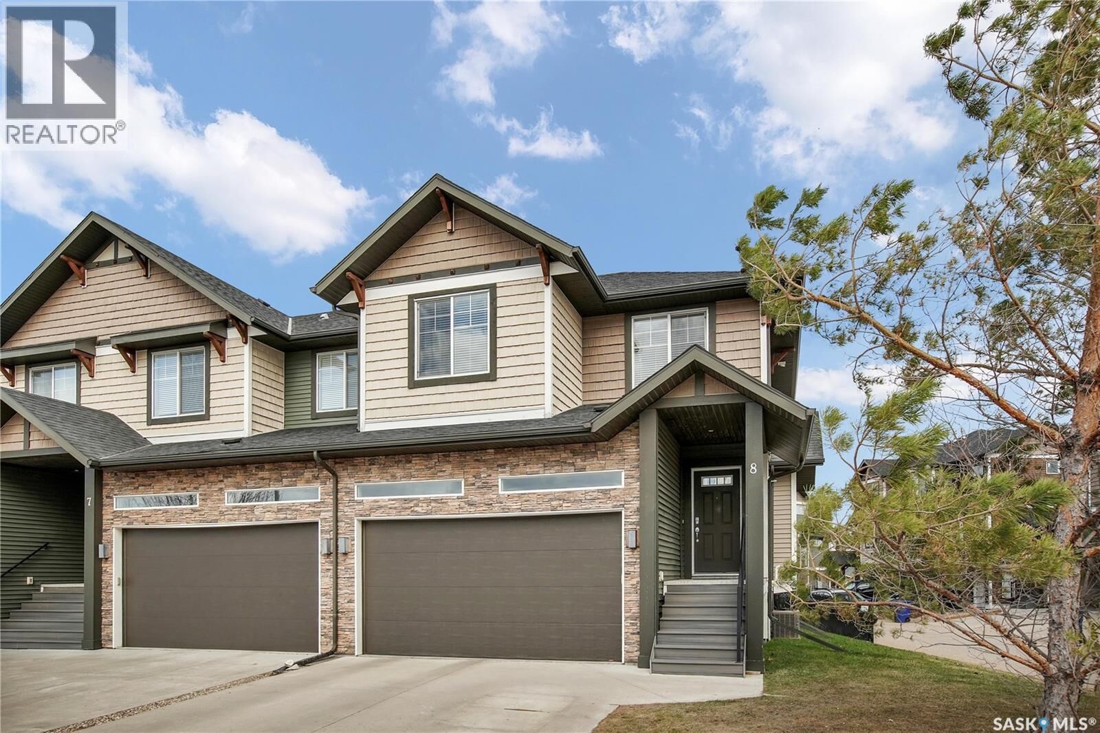 Property Photo:  8 800 St Andrews Lane  SK S0K 4S1 