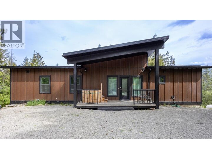 Property Photo: 4142 View Ridge Road BC V0G 2G3
