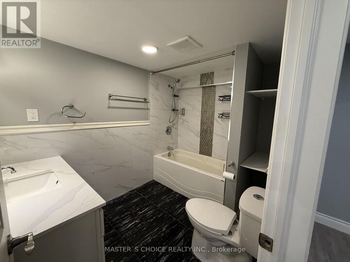 Property Photo:  170 Orchard Hts Boulevard  ON L4G 3A2 
