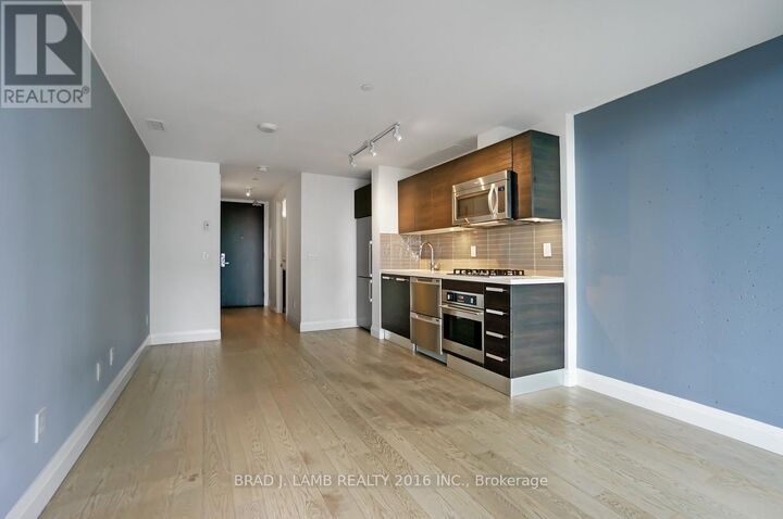 Property Photo:  224 King Street West 2305  ON M5V 1H8 