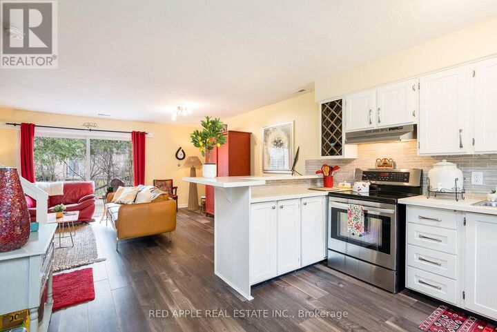 Property Photo:  135 Escarpment Crescent  ON L9Y 5B4 