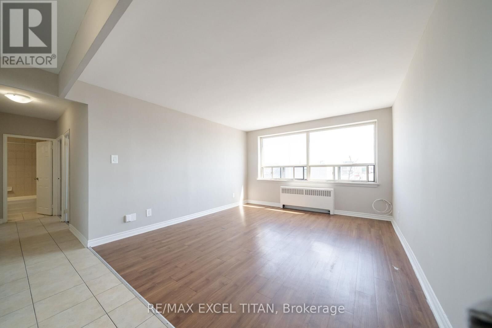 Property Photo:  468 Ottawa Street North 334D  ON L8H 4A6 