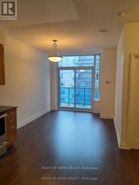 Property Photo:  7165 Yonge Street  ON L3T 0C9 
