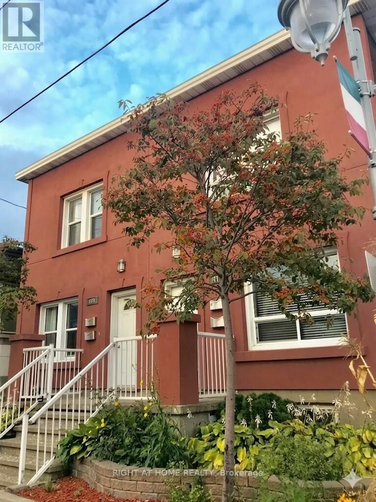 Property Photo:  411B Preston Street  ON K1S 4N1 