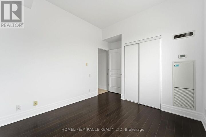 Property Photo:  777 Steeles Avenue  ON M2R 3Y4 